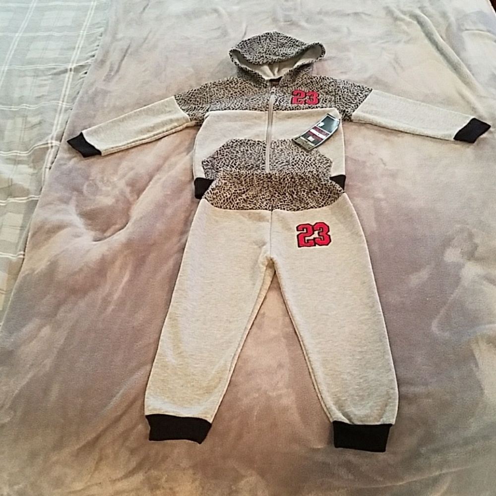 Toddler 2 piece sweatsuit